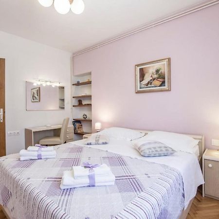 Holiday Home Villa Spilla Selca  المظهر الخارجي الصورة