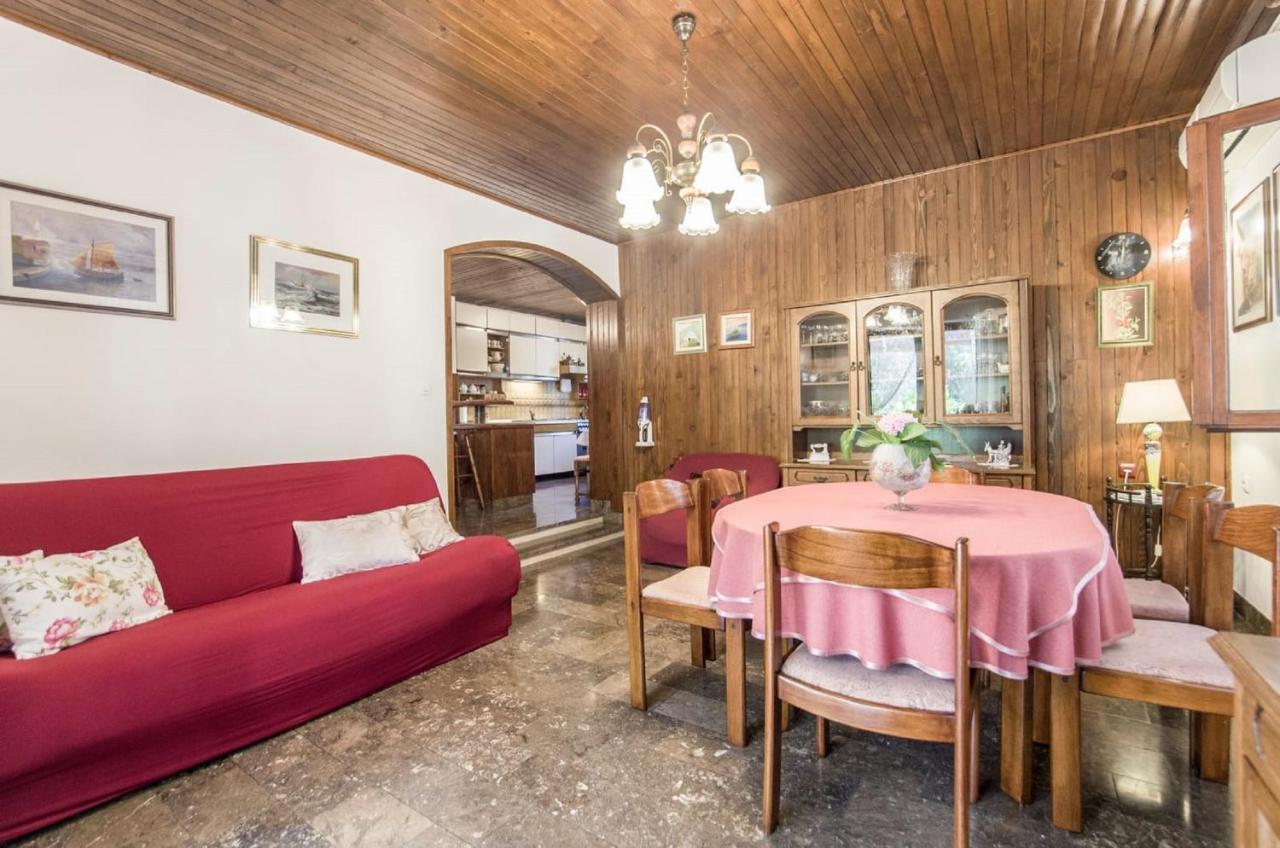 Holiday Home Villa Spilla Selca  المظهر الخارجي الصورة
